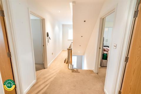 7 Doncaster Road, Braithwell, Rotherham, S66 7BB