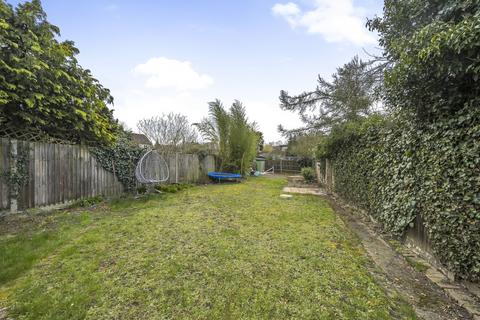 3 bedroom semi-detached house for sale, Wraysbury Road, Staines-upon-Thames TW19