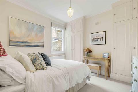 2 bedroom maisonette for sale, Wardo Ave, London