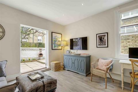 2 bedroom maisonette for sale, Wardo Ave, London