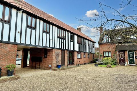 2 bedroom flat for sale, Tudor Court, Basildon SS15