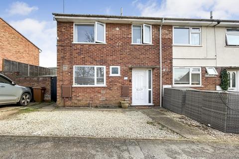 3 bedroom terraced house for sale, Wren Close, Melton Mowbray LE13