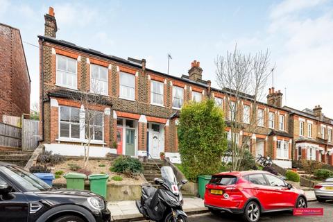 3 bedroom apartment to rent, Hillcourt Road London SE22