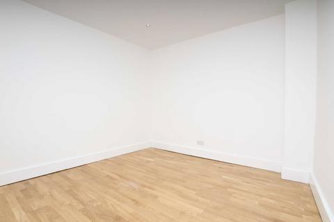 2 bedroom flat to rent, Canfield Place, London NW6