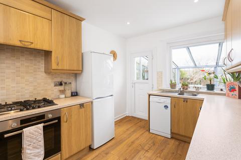 42 Roull Road, Edinburgh, EH12 7JR
