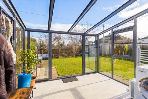 42 Roull Road, Edinburgh, EH12 7JR