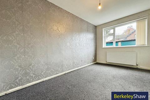 2 bedroom flat for sale, Abbotsford Road, Crosby, Liverpool