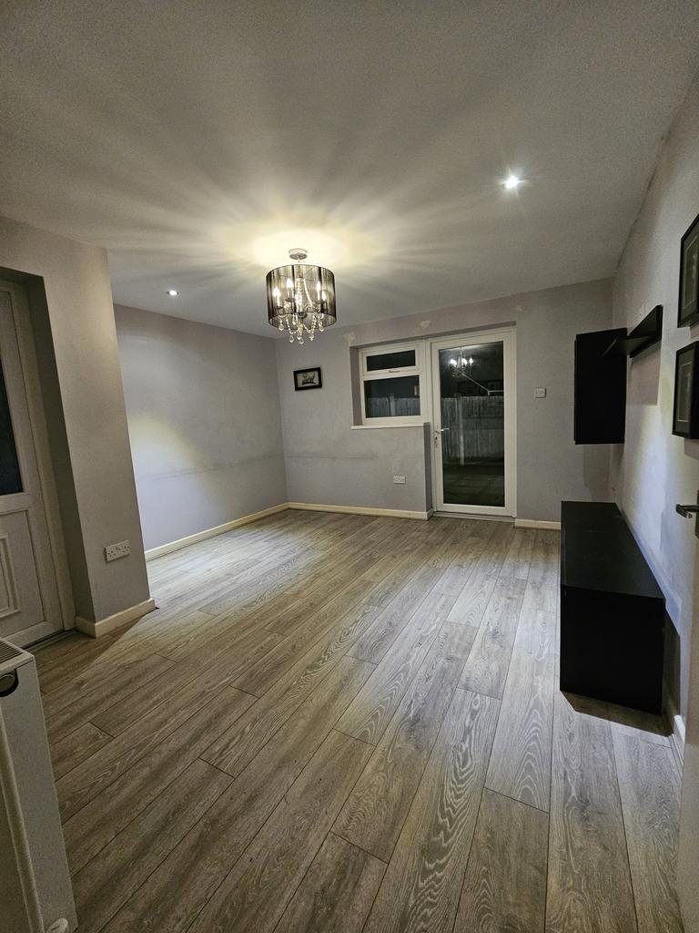 LL room.jpg