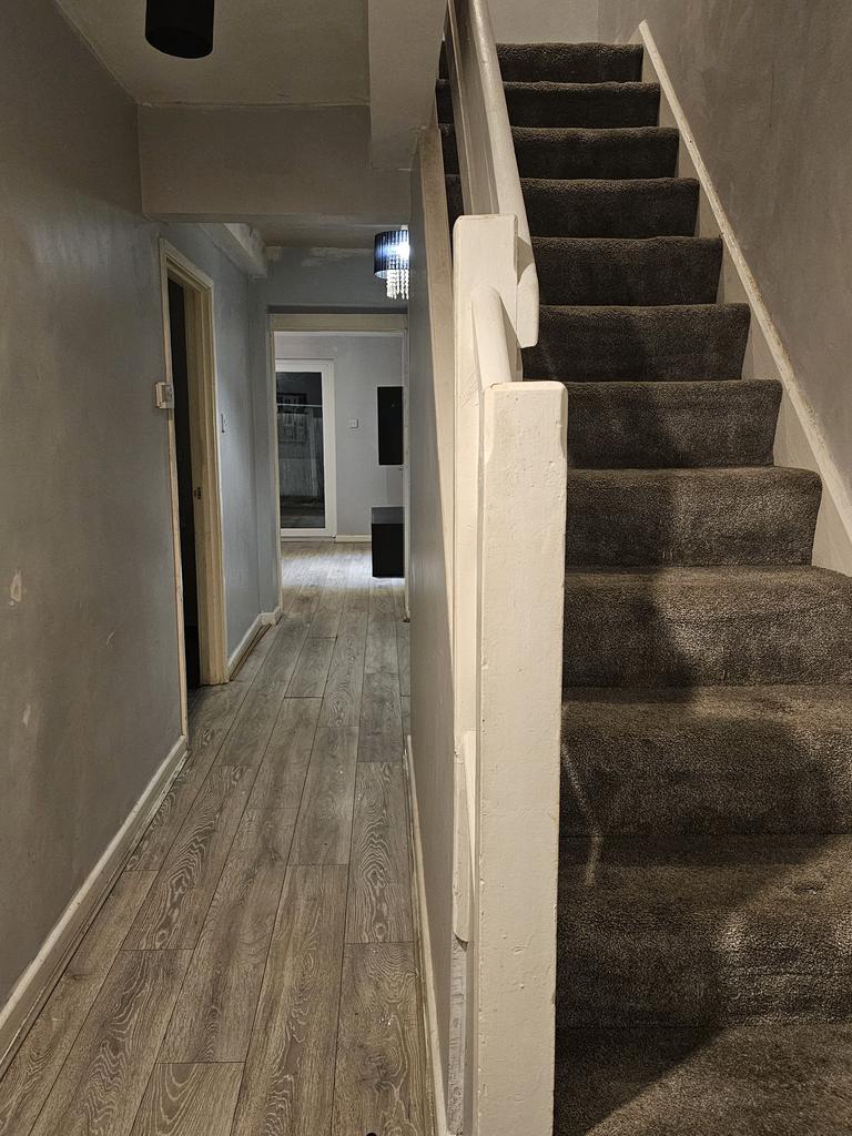 Hallway.jpg