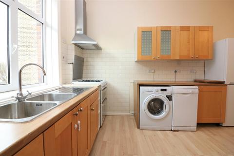 2 bedroom apartment to rent, Glenluce Road, London, SE3