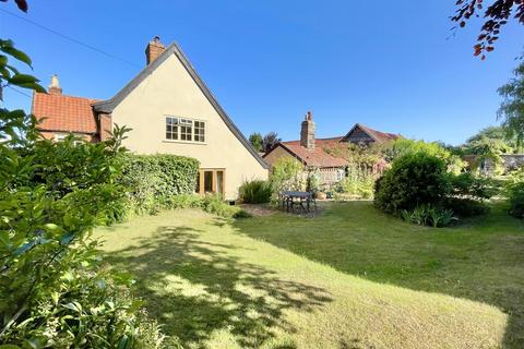 4 bedroom detached house for sale, Nethergate Street, Hopton