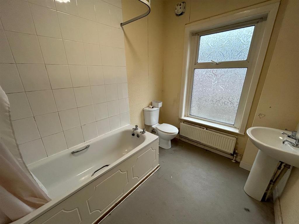 Bath.jpg