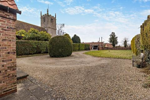 4 bedroom detached bungalow for sale, Fair View, York Road, Stillingfleet, York