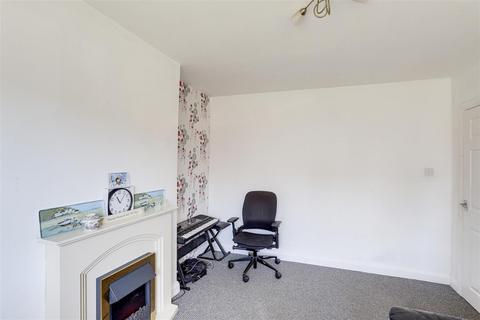 72 Barlock Road, Nottingham, NG6 0FF