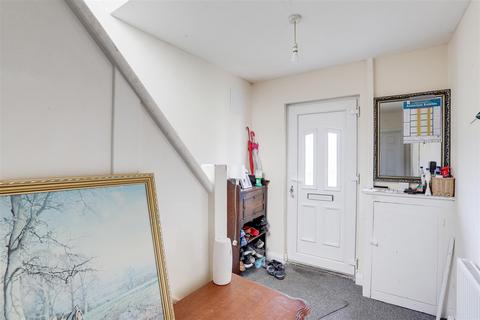 72 Barlock Road, Nottingham, NG6 0FF
