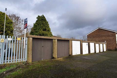 Garage to rent, Woodley Way, Romsey SO51