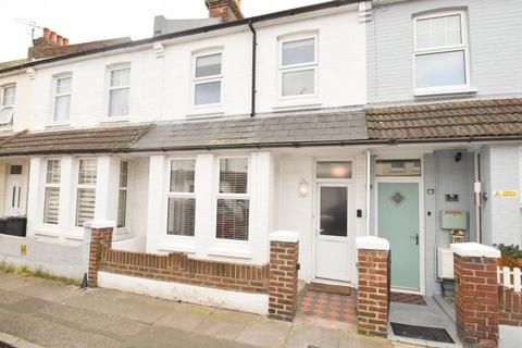 3 bedroom terraced house to rent, Clarence Road, Eastbourne BN22