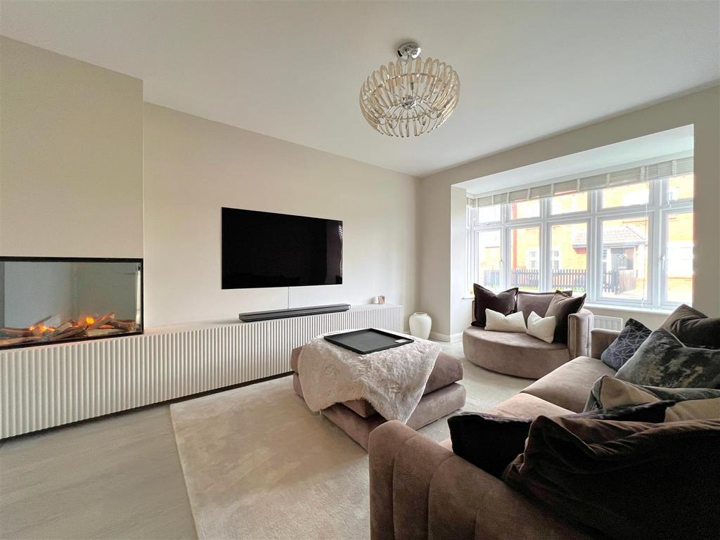 Living room 2.jpg