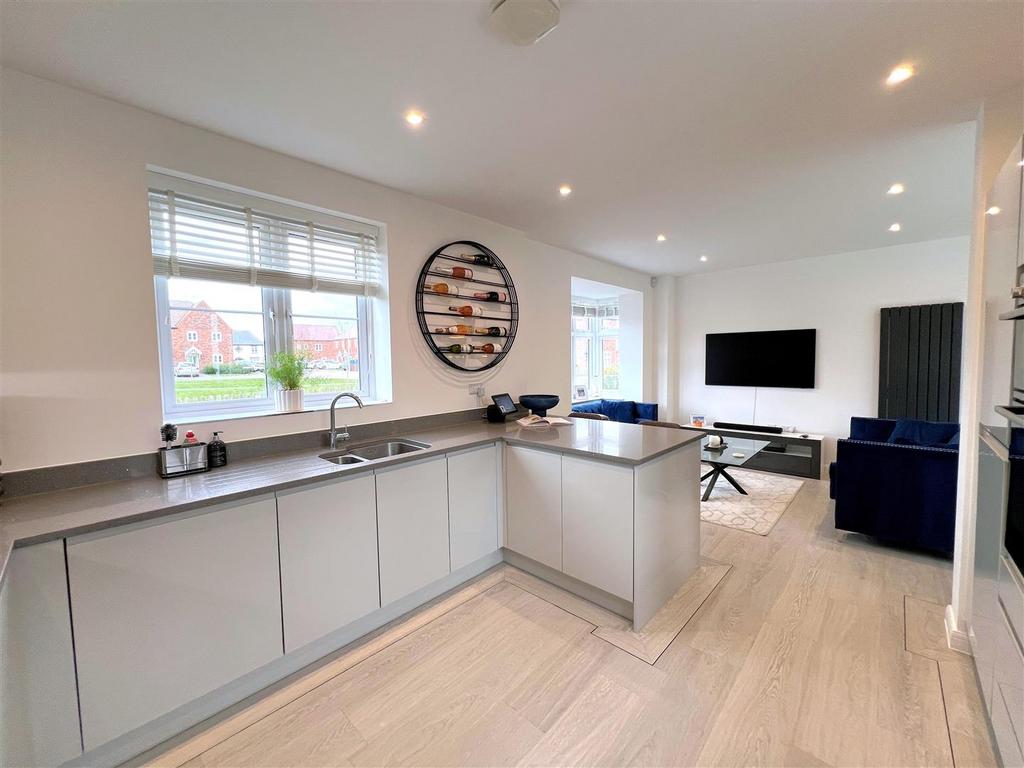 Kitchen to sitting.jpg