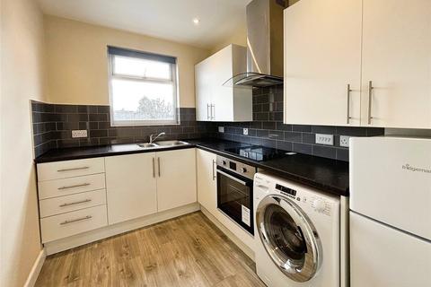 1 bedroom maisonette to rent, Kingston Road, Surrey TW18