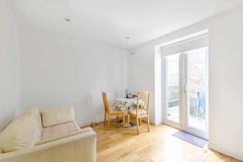 1 bedroom flat to rent, Loftus Road, Shepherd's Bush, London, W12