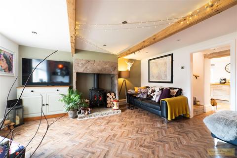 1 Moss Gap, Darwen, BB3 2LY