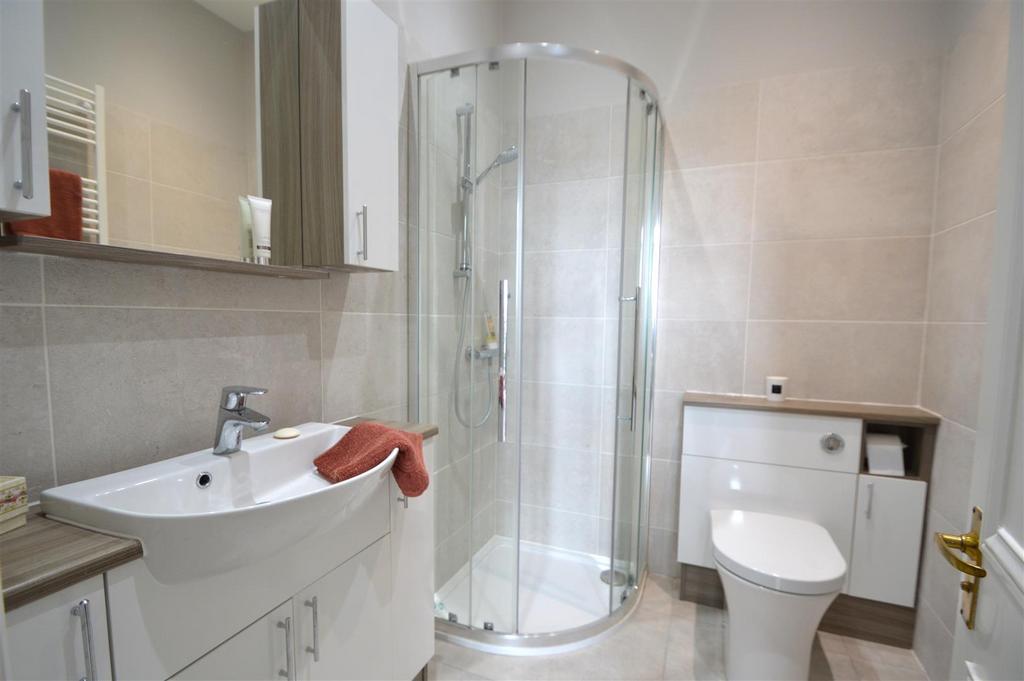 Ensuite.JPG
