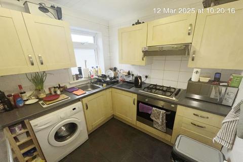 2 bedroom flat for sale, Bennison Square, Eyemouth, Berwickshire TD14
