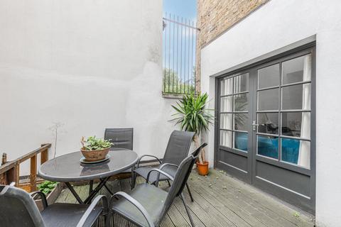 2 bedroom maisonette for sale, Battersea Rise, London SW11