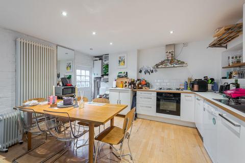 2 bedroom terraced house for sale, Battersea Rise, London SW11