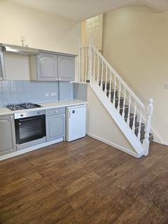 2 bedroom flat to rent, Brompton Avenue, Liverpool, L17