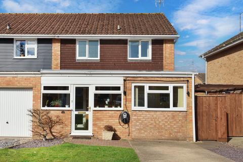 12 Oak Way, Huntley, Gloucester, GL19 3SD
