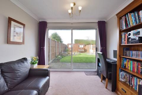 12 Oak Way, Huntley, Gloucester, GL19 3SD