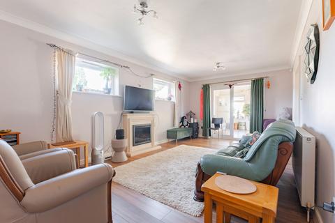 4 bedroom detached bungalow for sale, Middletons Lane, Hellesdon