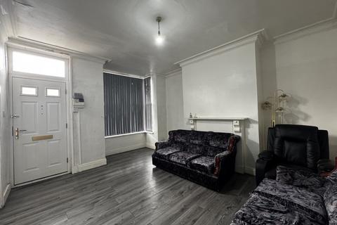 11 Ashton Mount, Leeds, LS8 5BT