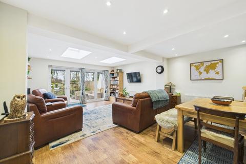 Henwick Road, Worcester, Worcestershire, WR2