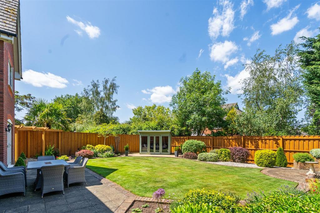 4 Hinchwick Court 6.jpg