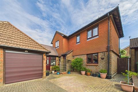 22 Caesars Gate, Warfield, Bracknell, RG42 3AF