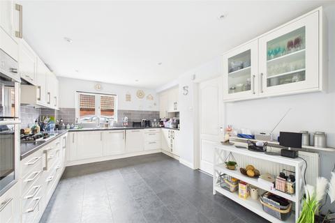 22 Caesars Gate, Warfield, Bracknell, RG42 3AF