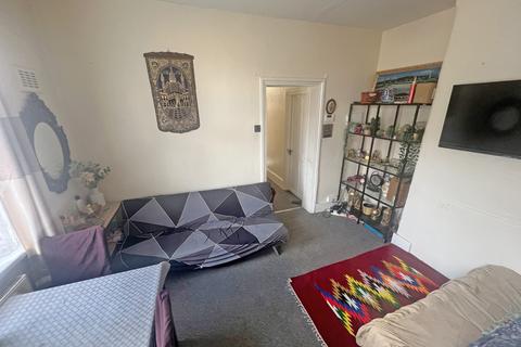 2 bedroom flat for sale, Essex Street, London, E7