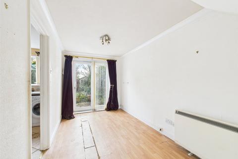3 bedroom terraced house for sale, Comet Way, Christchurch, Dorset, BH23