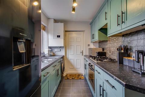 3 bedroom semi-detached house for sale, Healey Crescent, Ossett WF5