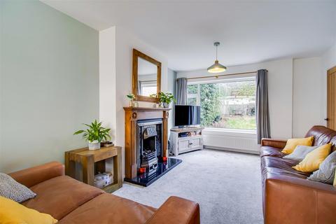 3 bedroom semi-detached house for sale, Healey Crescent, Ossett WF5