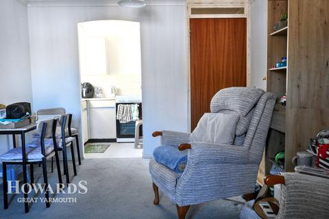 2 bedroom flat for sale, St Peters Plain, Great Yarmouth