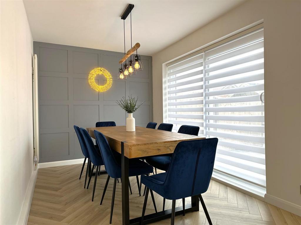 Dining Area 271