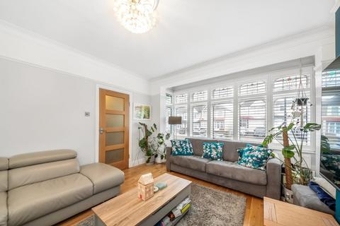 3 bedroom terraced house for sale, Cranston Road, London