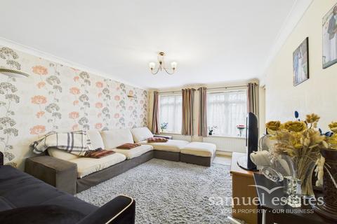 2 bedroom flat for sale, Worcester Road, Sutton, SM2