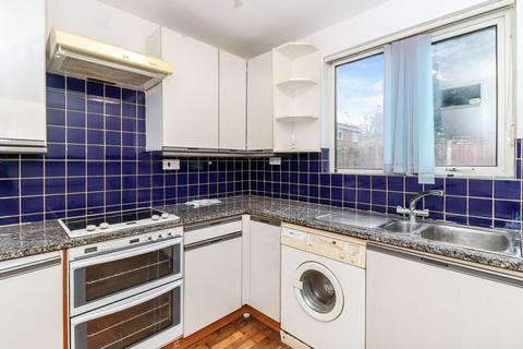15 Croft Close, Chipperfield, Kings Langley, WD4 9PA