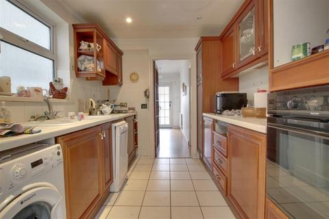 5 Greencroft Gardens, Enfield, EN1 3AS