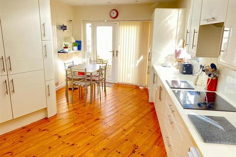 1 Dark Gate Street, Aberaeron, SA46 0JH